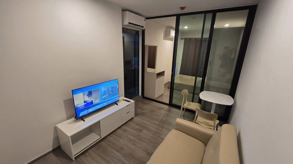 For rent: Regent Home Wutthakat, high floor unit, comfortable, good ventilation, city view. Book now, don't miss out!+++