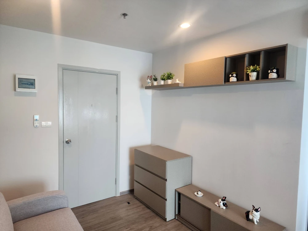 For rent: Regent Home Wutthakat, ready to move in, high floor, fully furnished. Book now!