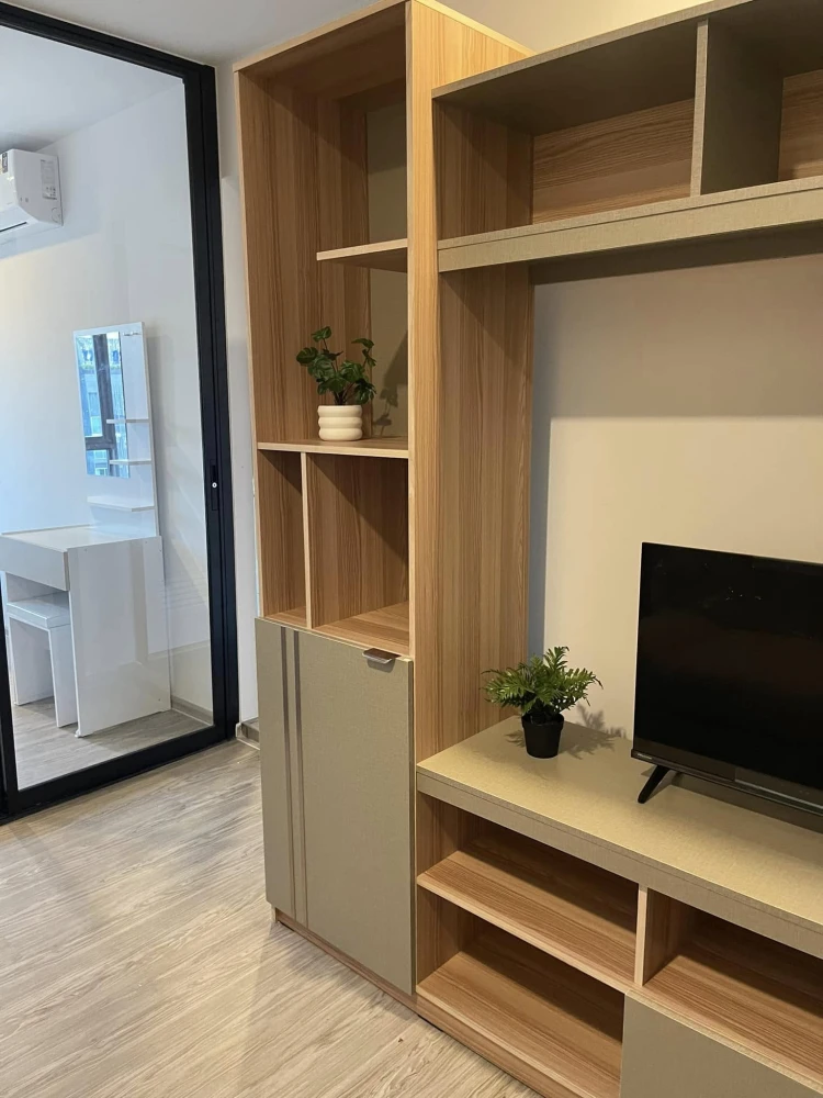 For rent: Regent Home Wutthakat, fully furnished apartment, high floor. Book now before it's too late!