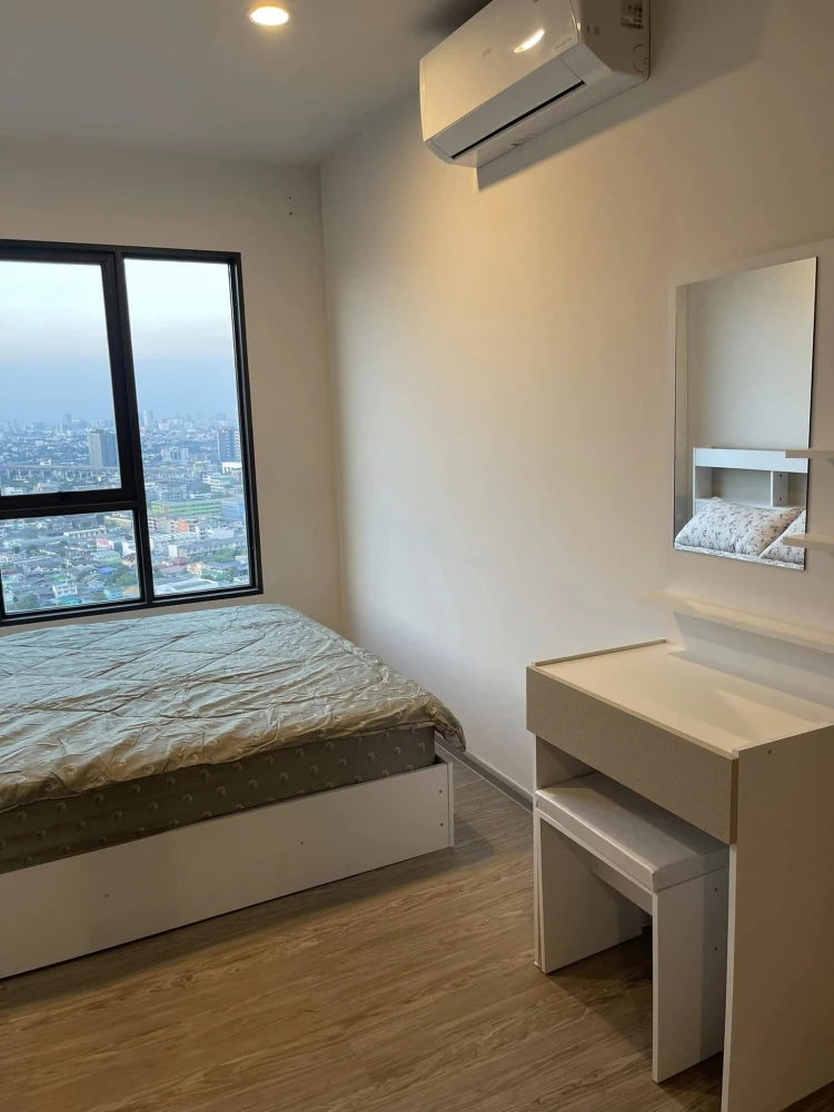 For rent: Regent Home Wutthakat, fully furnished apartment, high floor. Book now before it's too late!