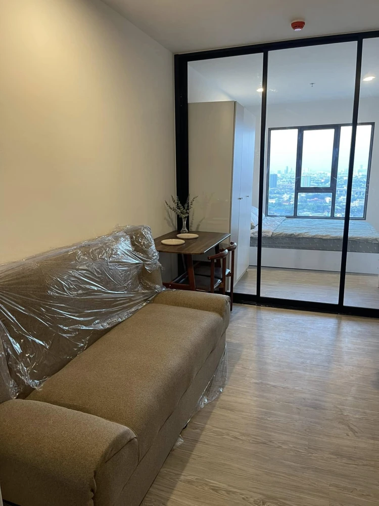 For rent: Regent Home Wutthakat, fully furnished apartment, high floor. Book now before it's too late!