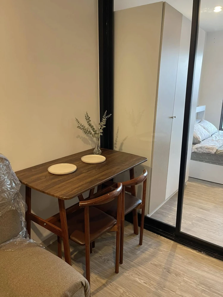 For rent: Regent Home Wutthakat, fully furnished apartment, high floor. Book now before it's too late!