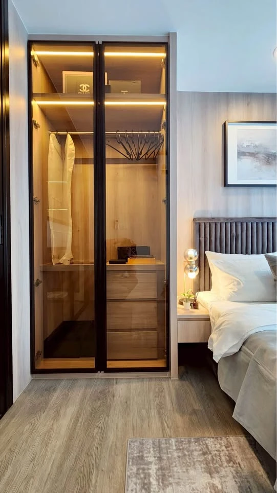 For rent: Regent Home Wutthakat. The room is on a very high floor with a beautiful city view. It's decorated with amazing built-ins and is as beautifu