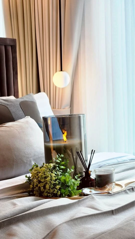For rent: Regent Home Wutthakat. The room is on a very high floor with a beautiful city view. It's decorated with amazing built-ins and is as beautifu