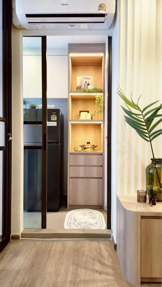 For rent: Regent Home Wutthakat. The room is on a very high floor with a beautiful city view. It's decorated with amazing built-ins and is as beautifu
