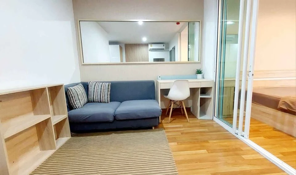 For rent: Regent Home Sukhumvit 81, Building B, 2nd floor, fully furnished, with a 6-foot bed. Just bring your own luggage and move in.