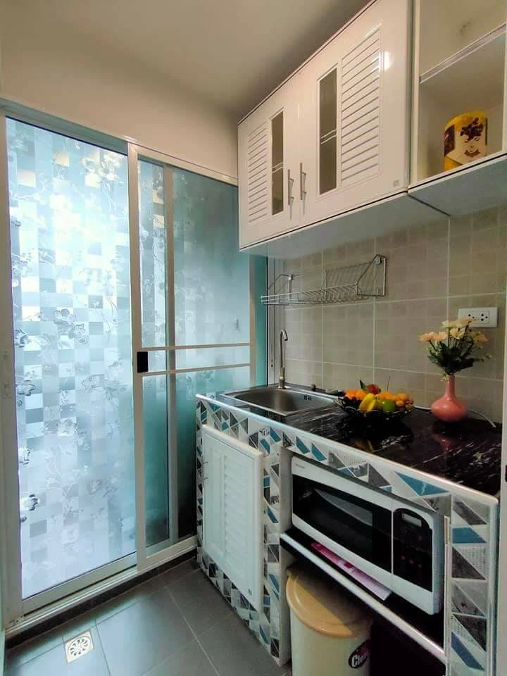 For rent: Regent Home Sukhumvit 81, beautiful pool view, wallpaper decoration, fully furnished, separate rooms, must book.