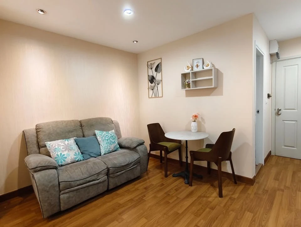 For rent: Regent Home Sukhumvit 81, fully furnished, ready to move in, 4th floor, beautiful resort-style pool view, beautiful room, as advertised, com