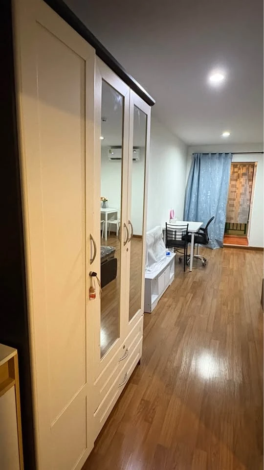 For rent: Regent Home 22 Sukhumvit 85, studio room, 4th floor, comes with a special price, book now, don't miss out.