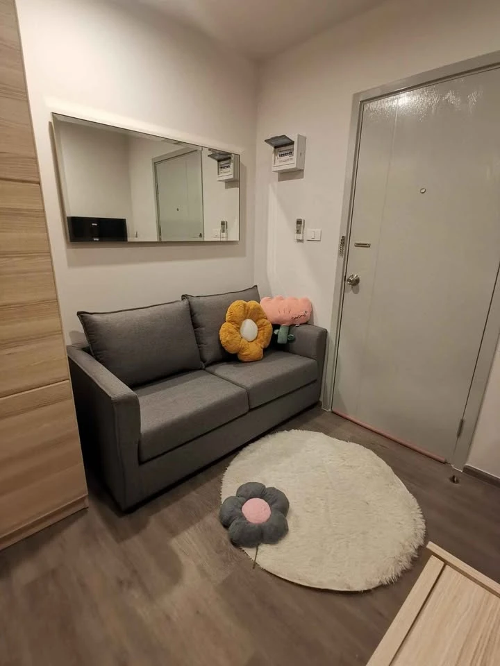 For rent: Regent Home Wutthakat, high floor unit, fully furnished, complete amenities. Book now!