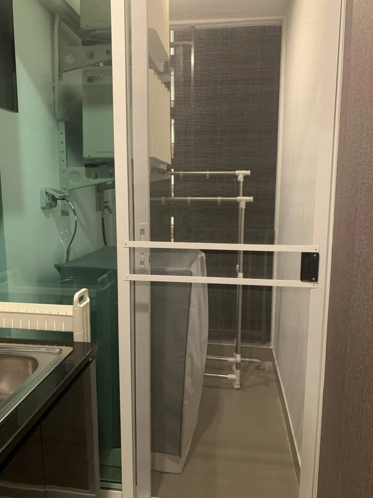 For Rent: Regent Home Bangna. Well-partitioned unit with clearly defined zones. Great price—book now and don't miss out!
