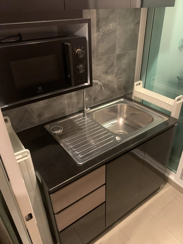For Rent: Regent Home Bangna. Well-partitioned unit with clearly defined zones. Great price—book now and don't miss out!