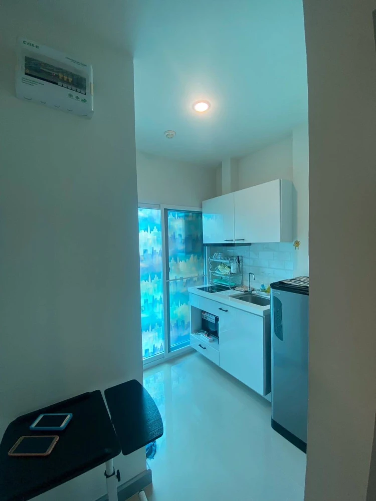 For rent!! Lazio Sriyan, 3rd floor, fully furnished, move in with your bags immediately. Book now!!
