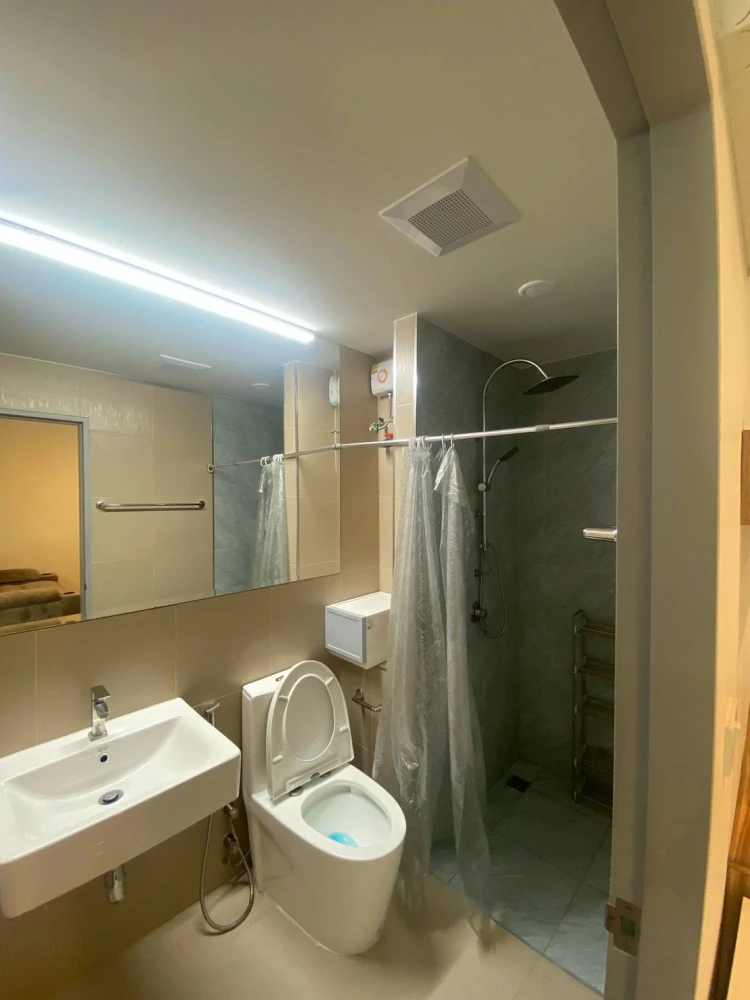 For rent!! Lazio Sriyan, 3rd floor, fully furnished, move in with your bags immediately. Book now!!