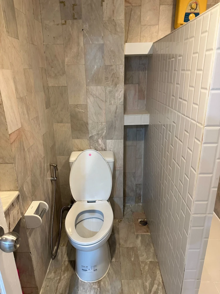 For rent: La Maison Phahonyothin 24, ready to move in, fully furnished, spacious and comfortable room, hurry and reserve now!