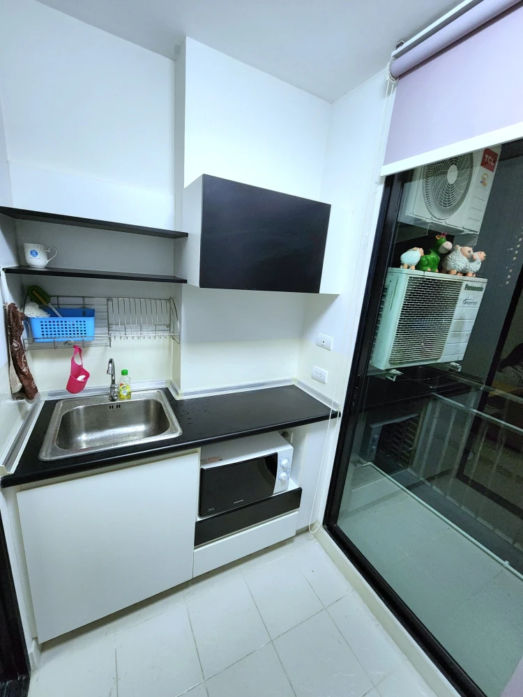 For rent: Lipp Lat Phrao 20, clean room, bright, comfortable, fully furnished, ready to move in!