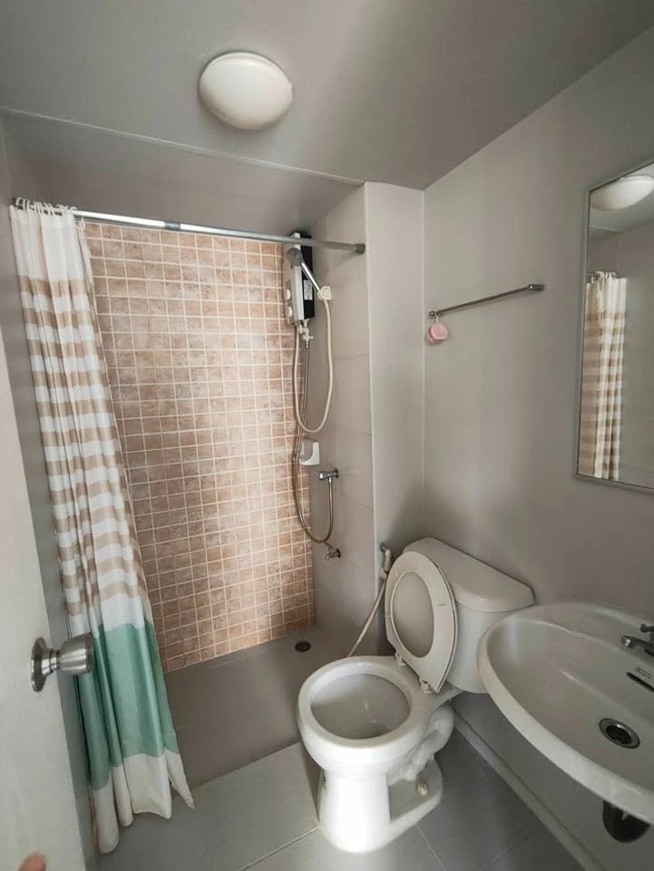 For rent: Lumpini Condo Town, Chonburi - Sukhumvit, Building B4, 6th floor, good location, garden view, not hot afternoon sun, complete electrical app