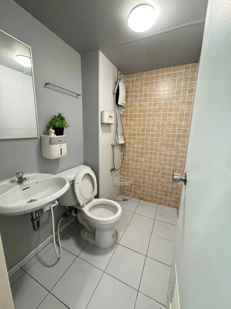 For rent: Lumpini Condo Town Chonburi - Sukhumvit, ready to move in, furnished, good price, book now, don't miss out!!