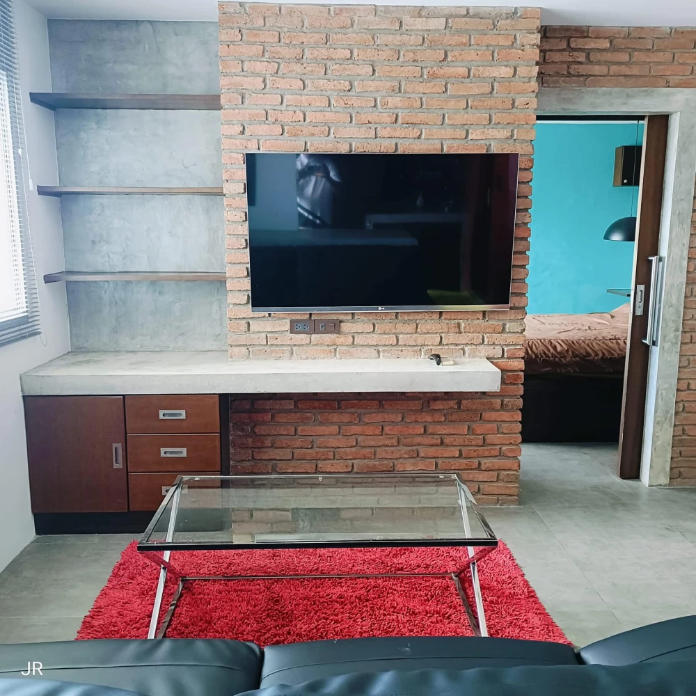 For rent: Lumpini Condo Town, North Pattaya, Sukhumvit (North Pattaya), 28th floor, good view, interested in booking now before missing out.