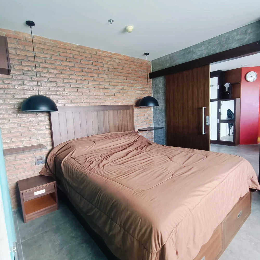 For rent: Lumpini Condo Town, North Pattaya, Sukhumvit (North Pattaya), 28th floor, good view, interested in booking now before missing out.