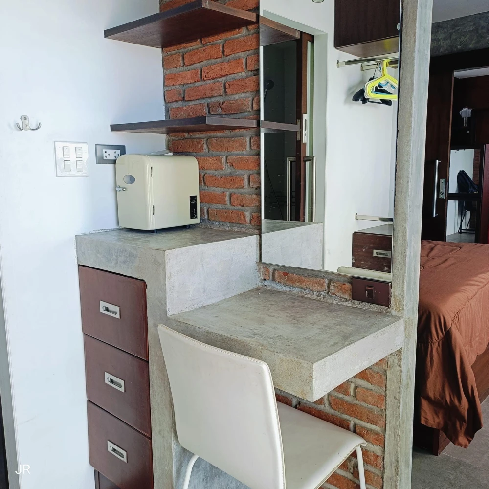 For rent: Lumpini Condo Town, North Pattaya, Sukhumvit (North Pattaya), 28th floor, good view, interested in booking now before missing out.