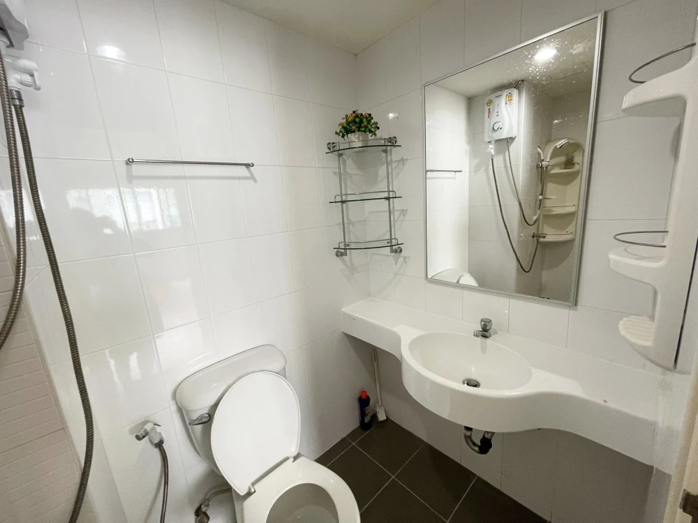 For rent: Lumpini Condo Town, North Pattaya-Sukhumvit, ready to move in, sea view, high floor, reserve now!!