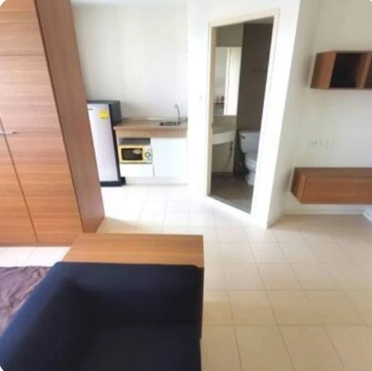 For rent: Lumpini Condo Town Ramintra - Nawamin, Building D, 18th floor, city view, airy and comfortable, fully furnished, convenient, clean, don't mi