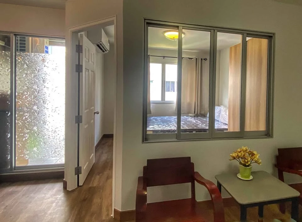 For rent: Lumpini Condo Town Ramintra - Lak Si, 1 bedroom, 1 bathroom, comes with complete furniture and electrical appliances. Don't miss it.