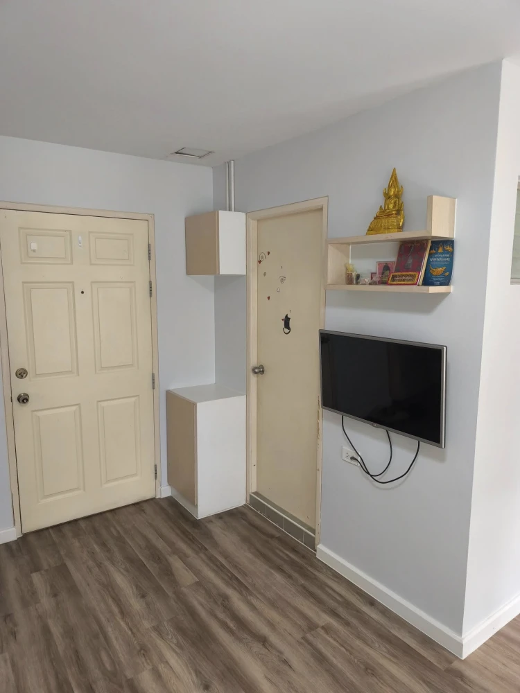 For rent: Lumpini Condo Town Ramintra - Lak Si, fully furnished with built-in wardrobe. This price is a must-see.