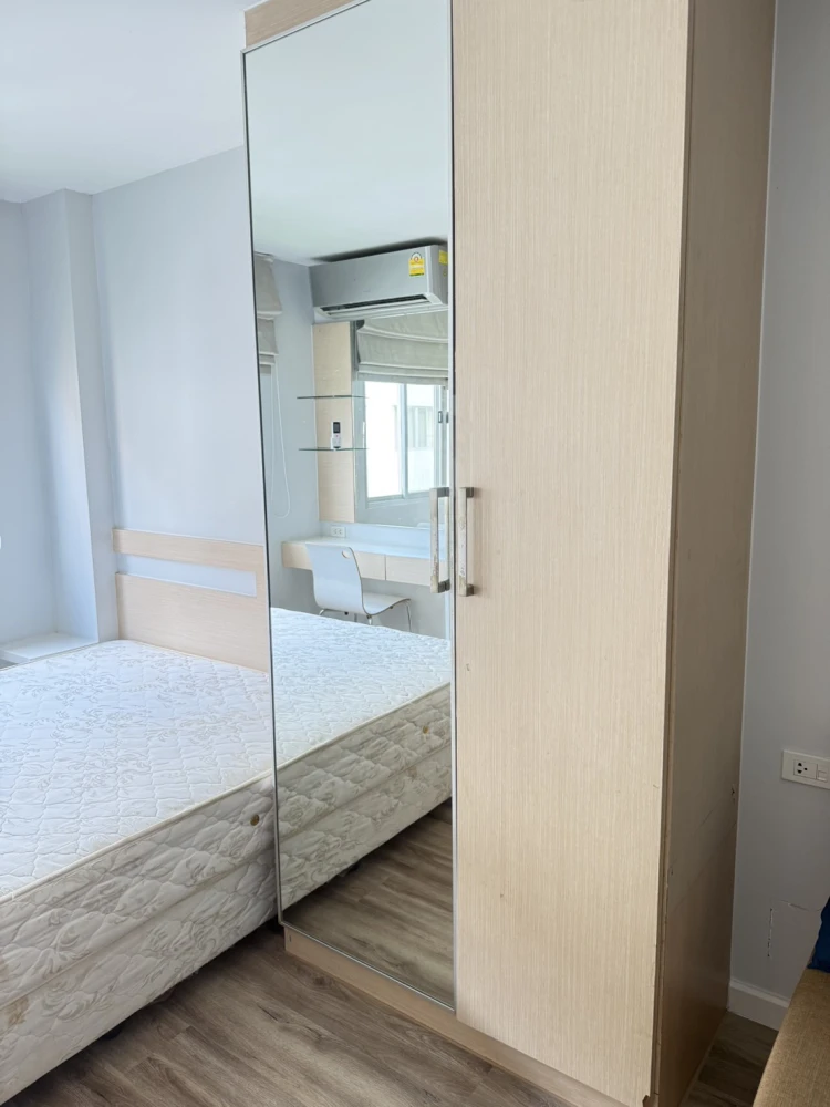 For rent: Lumpini Condo Town Ramintra - Lak Si, fully furnished with built-in wardrobe. This price is a must-see.