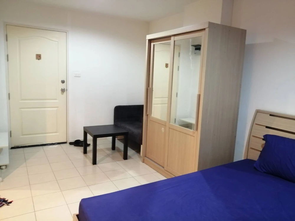 For rent: Lumpini Condo Town Ramintra - Nawamin, 18th floor, beautiful view, airy, fully furnished, ready to move in!