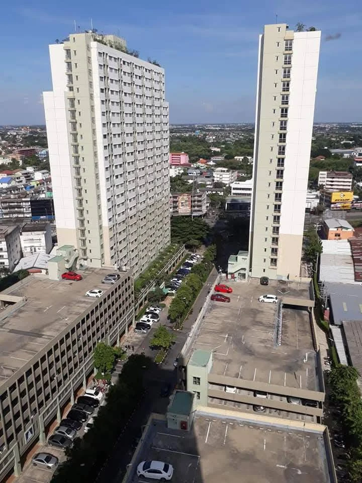 For rent, Lumpini Condo Town Ramintra-Nawamin, 19th floor, beautiful view, no block, room, good price, very nice.