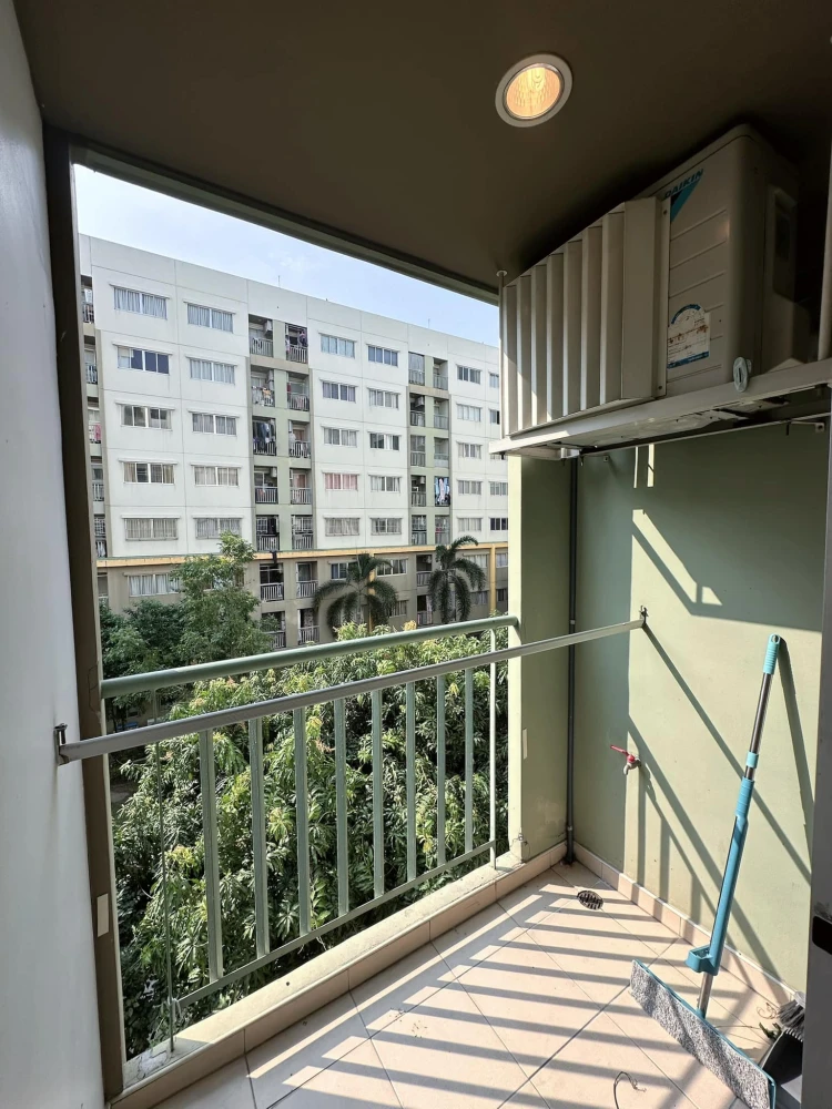For rent: Lumpini Condo Town Ramintra-Lad Phrao, separate rooms, reasonable price, come and reserve now!