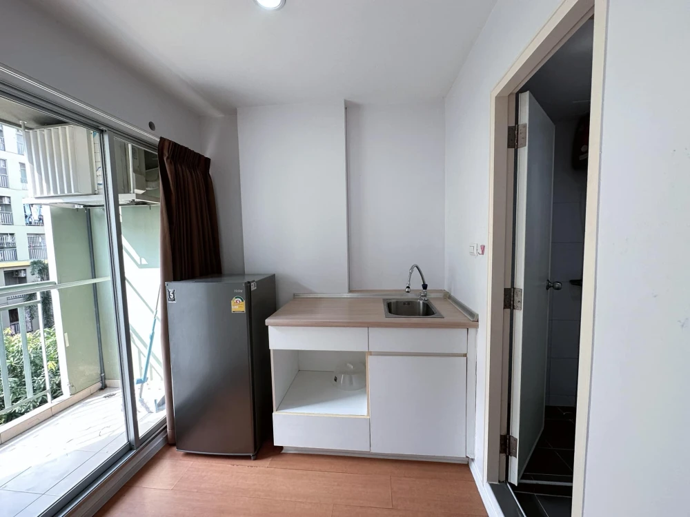 For rent: Lumpini Condo Town Ramintra-Lad Phrao, separate rooms, reasonable price, come and reserve now!
