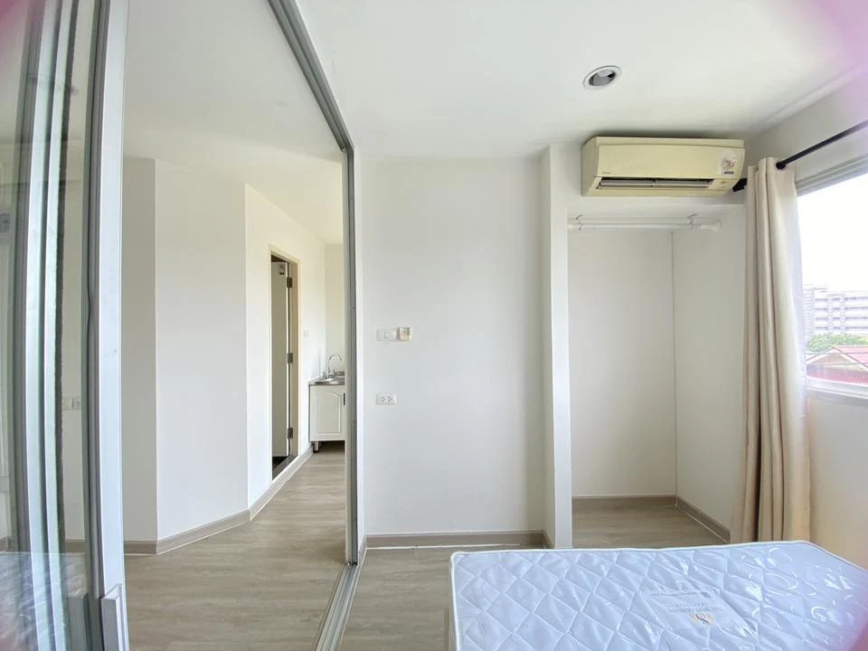 For rent: Lumpini Condo Town Ramintra-Ladprao. Ready-to-move-in unit at an affordable price. Book now before it's too late!+++