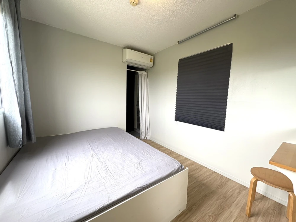 For rent: Lumpini Condo Town Romklao-Suvarnabhumi, ready to move in, complete here, just come with your belongings and you can move in.