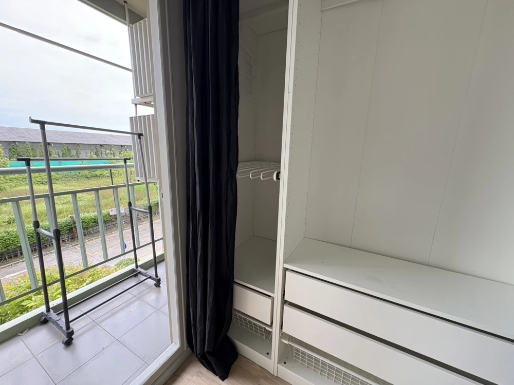 For rent: Lumpini Condo Town Romklao-Suvarnabhumi, ready to move in, complete here, just come with your belongings and you can move in.