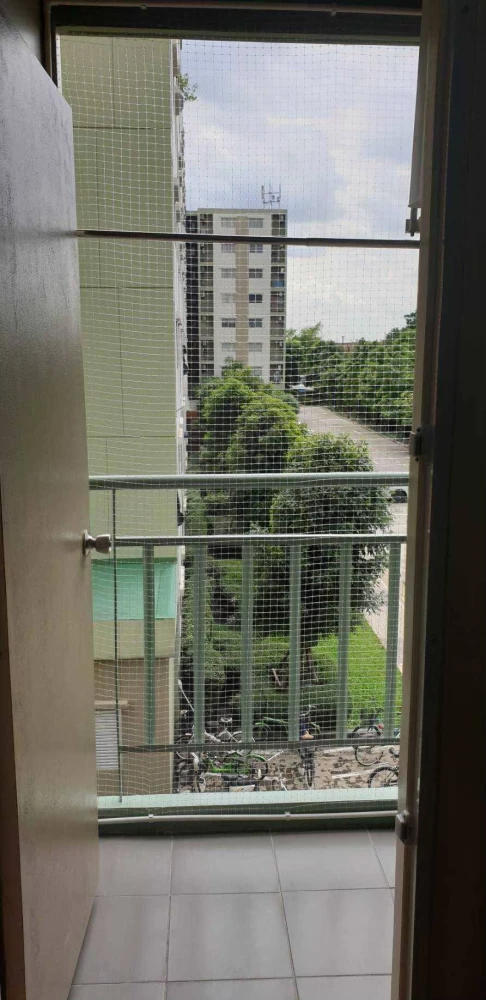 For rent: Lumpini Condo Town Romklao-Suvarnabhumi. Ready to move in. Fully furnished. Hurry and reserve now. Don't delay.