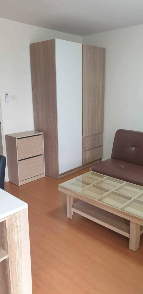 For rent: Lumpini Condo Town Romklao-Suvarnabhumi. Ready to move in. Fully furnished. Hurry and reserve now. Don't delay.