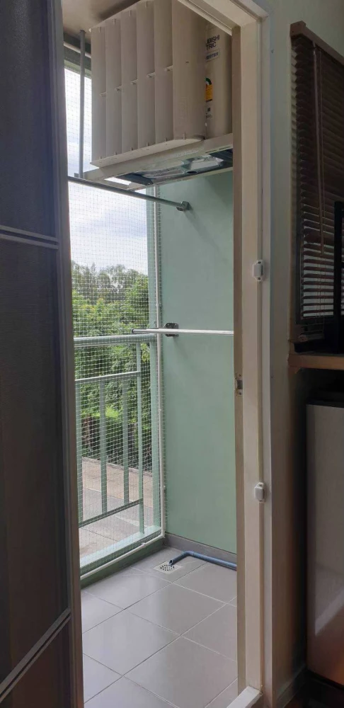 For rent: Lumpini Condo Town Romklao-Suvarnabhumi. Ready to move in. Fully furnished. Hurry and reserve now. Don't delay.