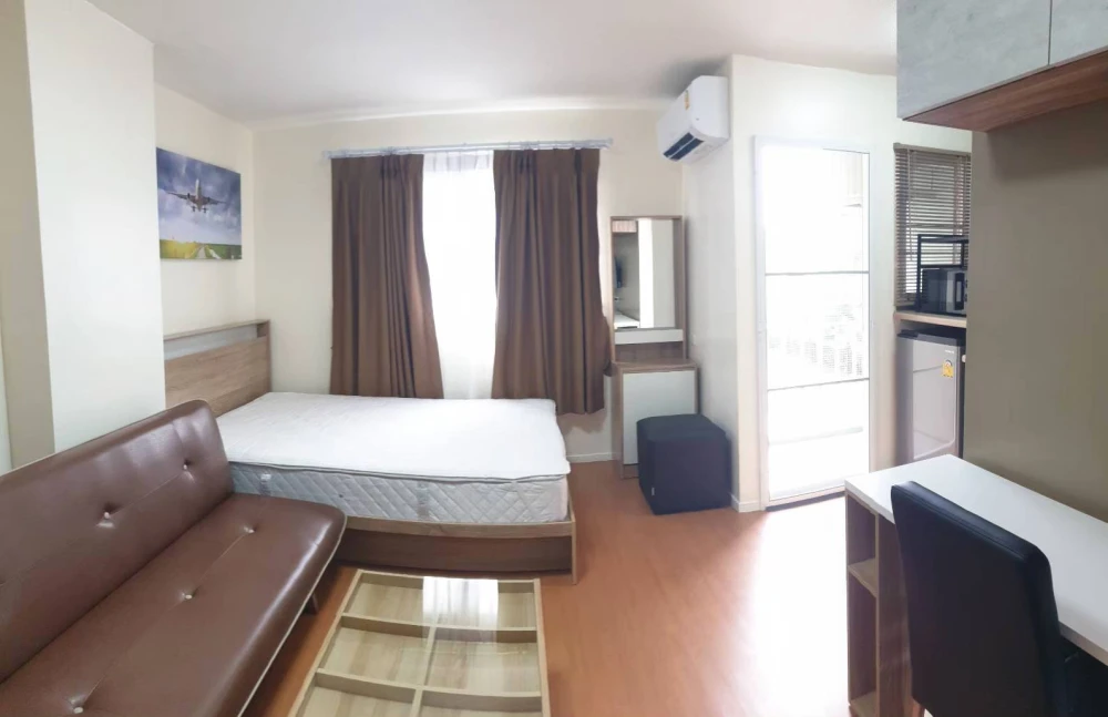 For rent: Lumpini Condo Town Romklao-Suvarnabhumi. Ready to move in. Fully furnished. Hurry and reserve now. Don't delay.