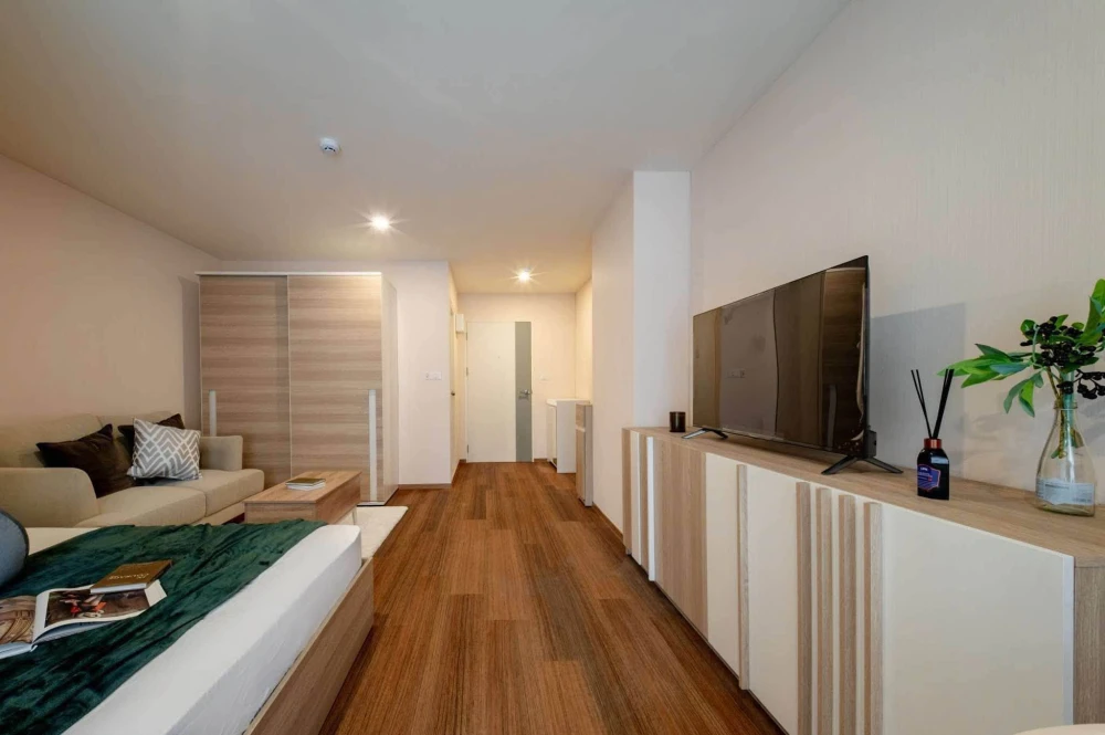 For rent: Lumpini Condo Town Ekachai 48, Studio room. Nicely furnished, great view, very livable! You have to check it out!