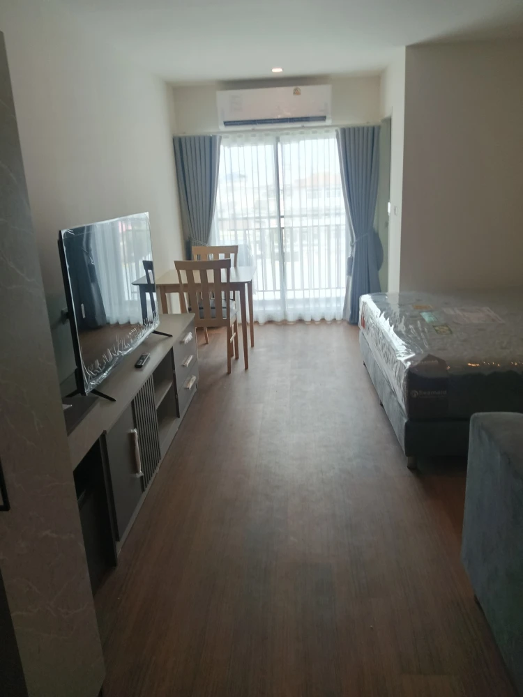 For rent: Lumpini Condo Town Ekamai 48, nice room, complete facilities, good price, hurry and book now.