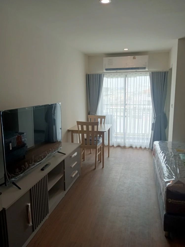 For rent: Lumpini Condo Town Ekamai 48, nice room, complete facilities, good price, hurry and book now.