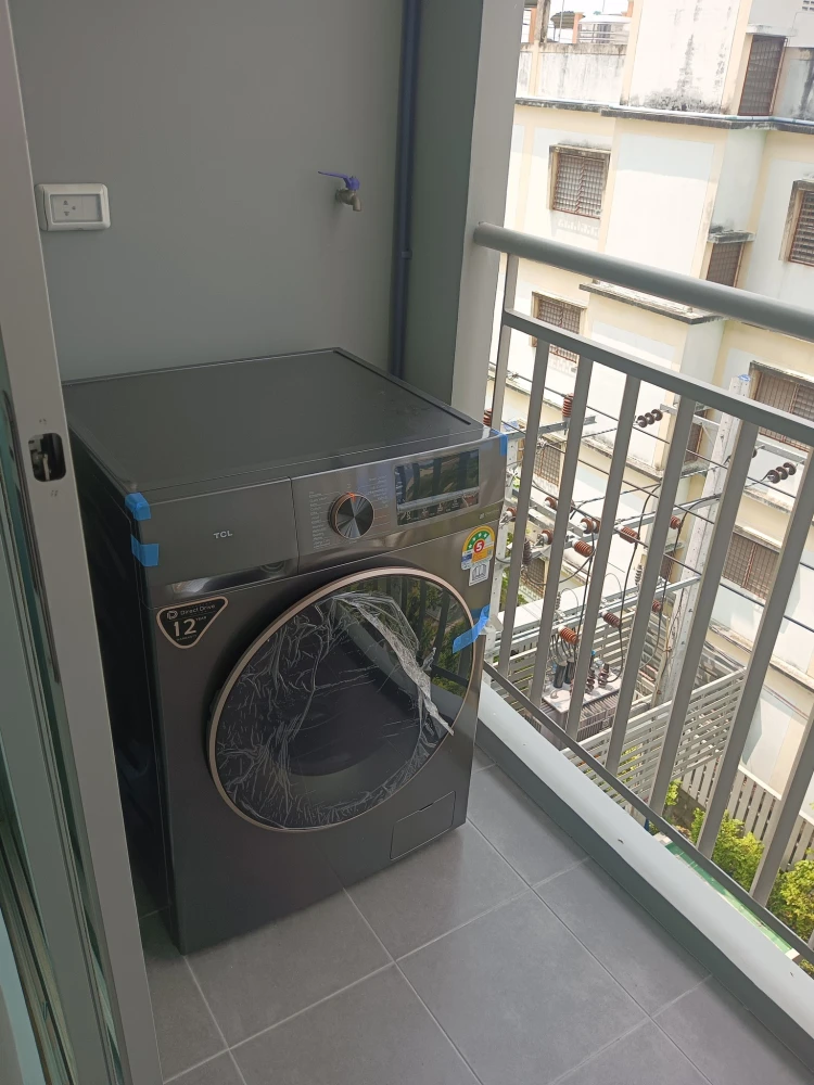 For rent: Lumpini Condo Town Ekamai 48, nice room, complete facilities, good price, hurry and book now.