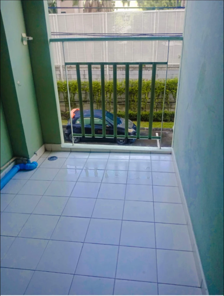 For rent: Lumpini Town Bodindecha-Ramkhamhaeng E, 2nd floor. Convenient location with 7/11 and shops on the ground floor – no need to walk far. Book n