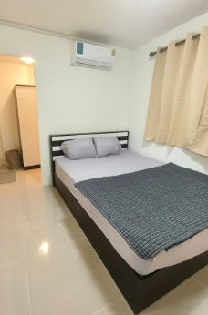 For rent: Lumpini Township Rangsit Khlong 1, 5th floor, fully furnished room, ready to move in, reserve now before it's gone.
