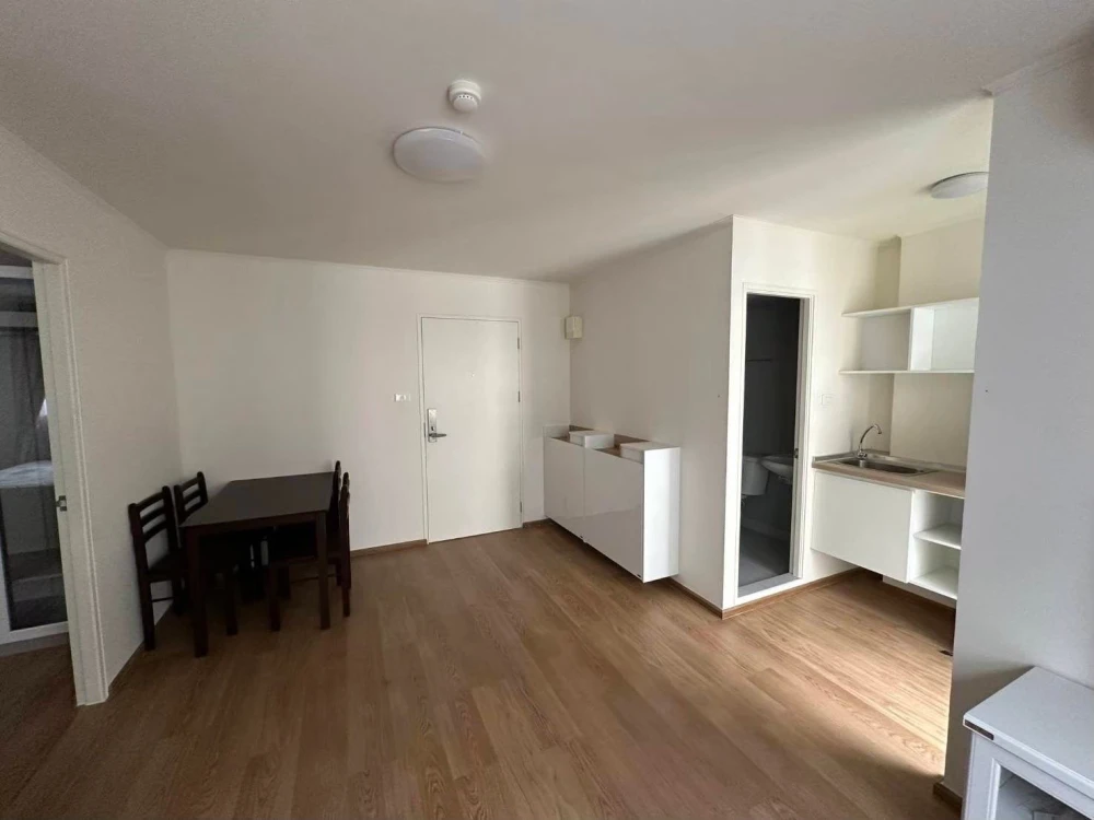 For rent: Lumpini Township Rangsit Khlong 1, 2 combined rooms, connected to each other, plenty of usable space, has a large built-in wardrobe, must re
