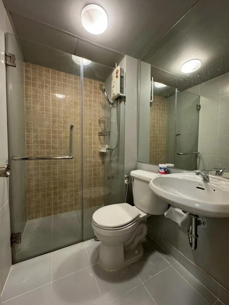 For rent: Lumpini Township Rangsit Khlong 1, ready to move in, fully furnished, hurry and book before you miss out!!