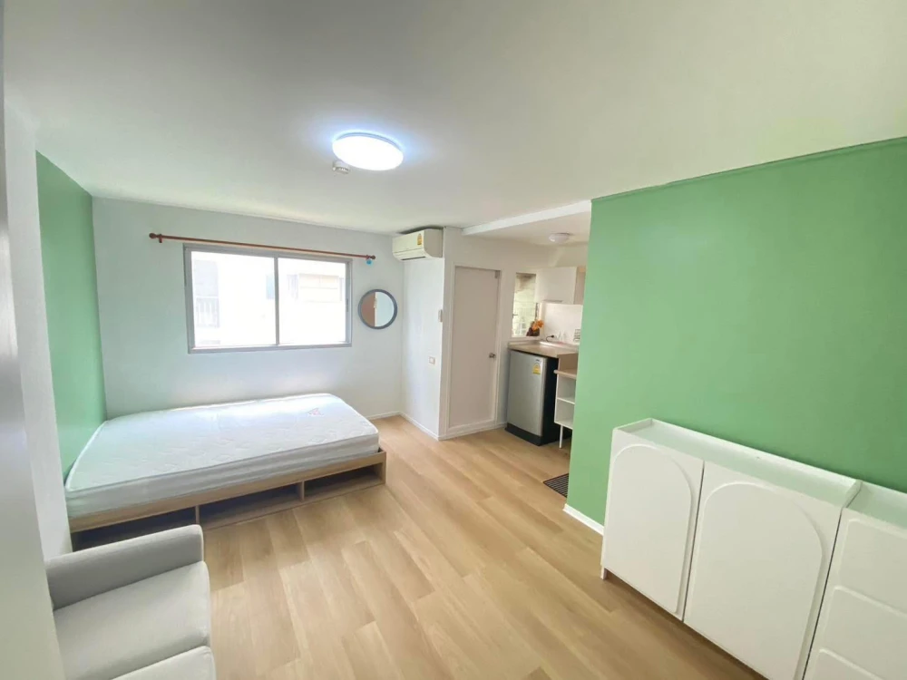 For rent: Lumpini Township Rangsit Khlong 1, studio room, fully furnished, simply decorated but very comfortable. Don't miss it.